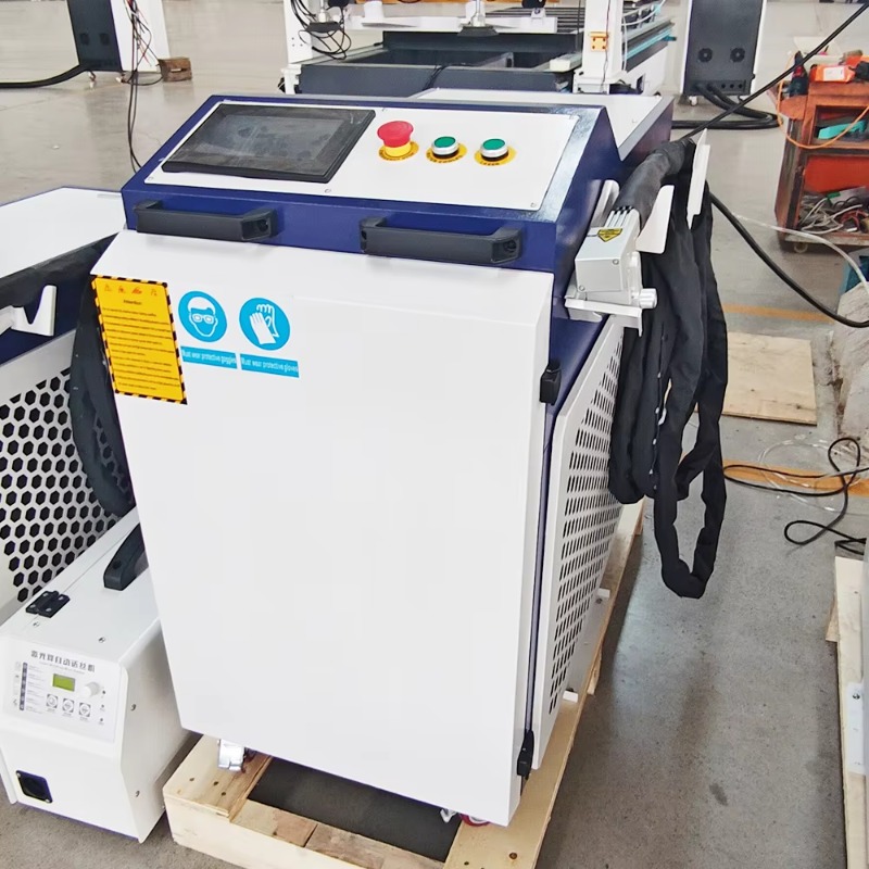 Portable Laser Cleaning Machin - đánh giá và giá Handheld Laser Welding Machine
